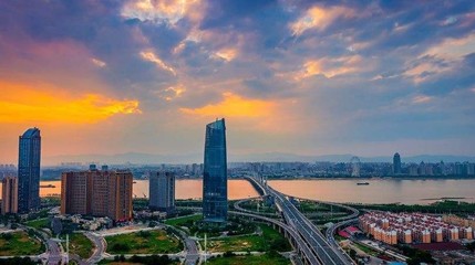 展望2020 從2019年南昌大事件看城建、醫(yī)療、教育新篇章